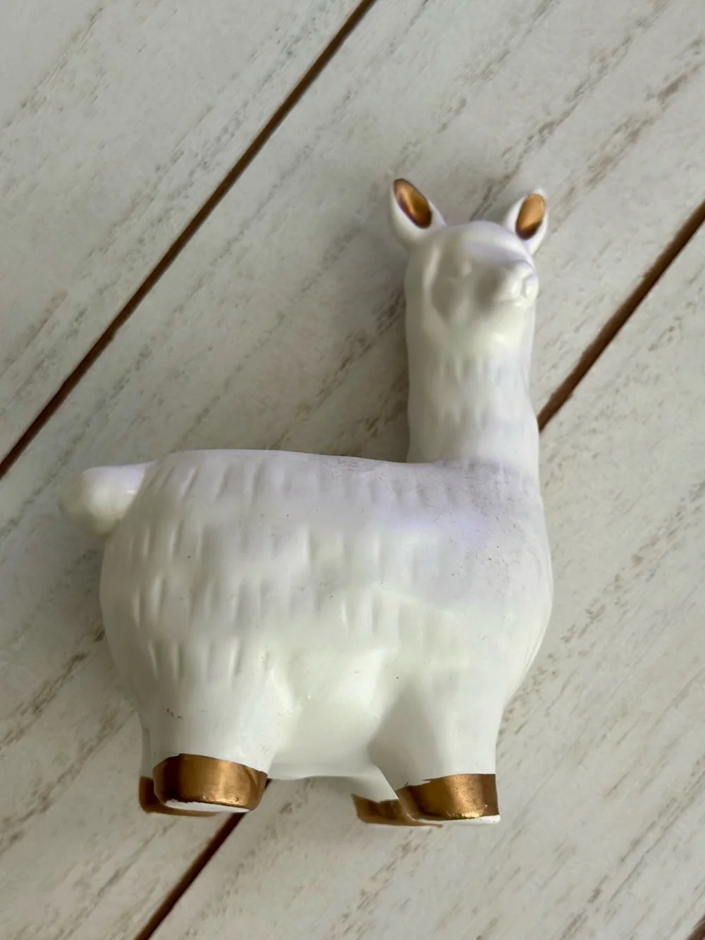 N/A ceramic llama